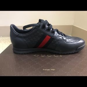 Gucci Men Sneakers